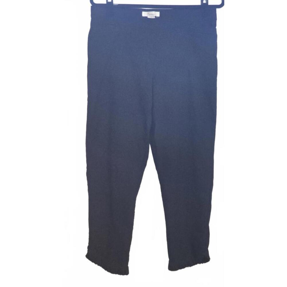 Cozy Black Women's Capri Pants with Ruffled Hem